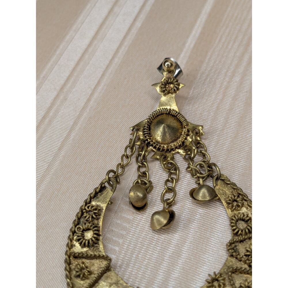Vintage Gold Tone Chandelier Earrings Round Bell Accents Belly Dancer Coin Drop - Picture 4 of 10